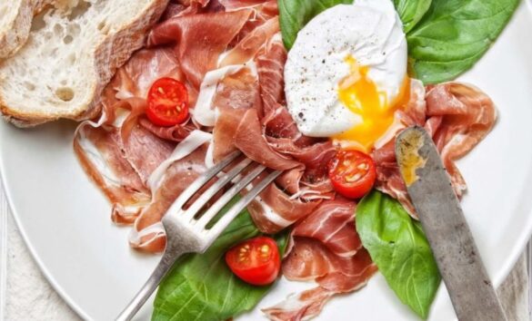 Ham-Salad-with-Poached-egg