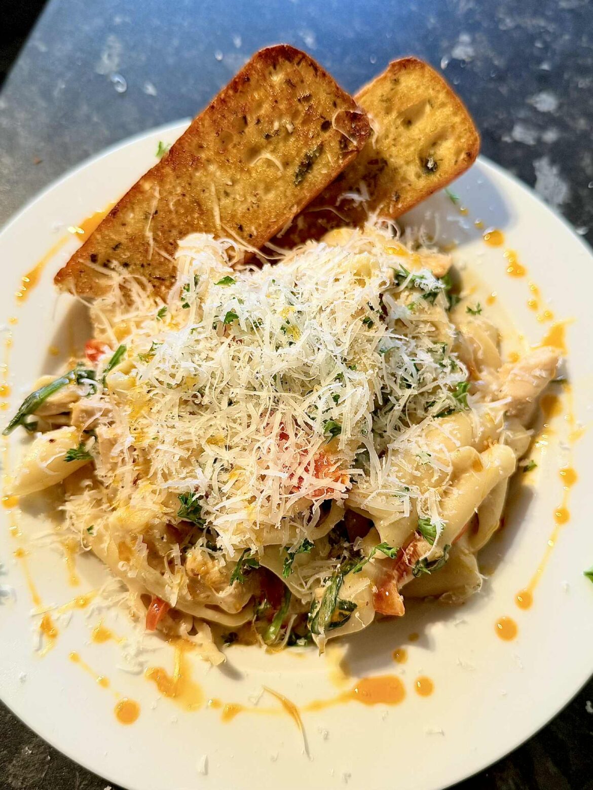 Creamy Chicken, Spinach and Red Pepper Alfredo